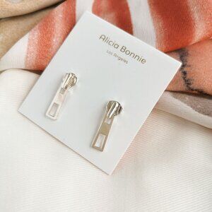 Alicia Bonnie - The Zip - silver Earrings
